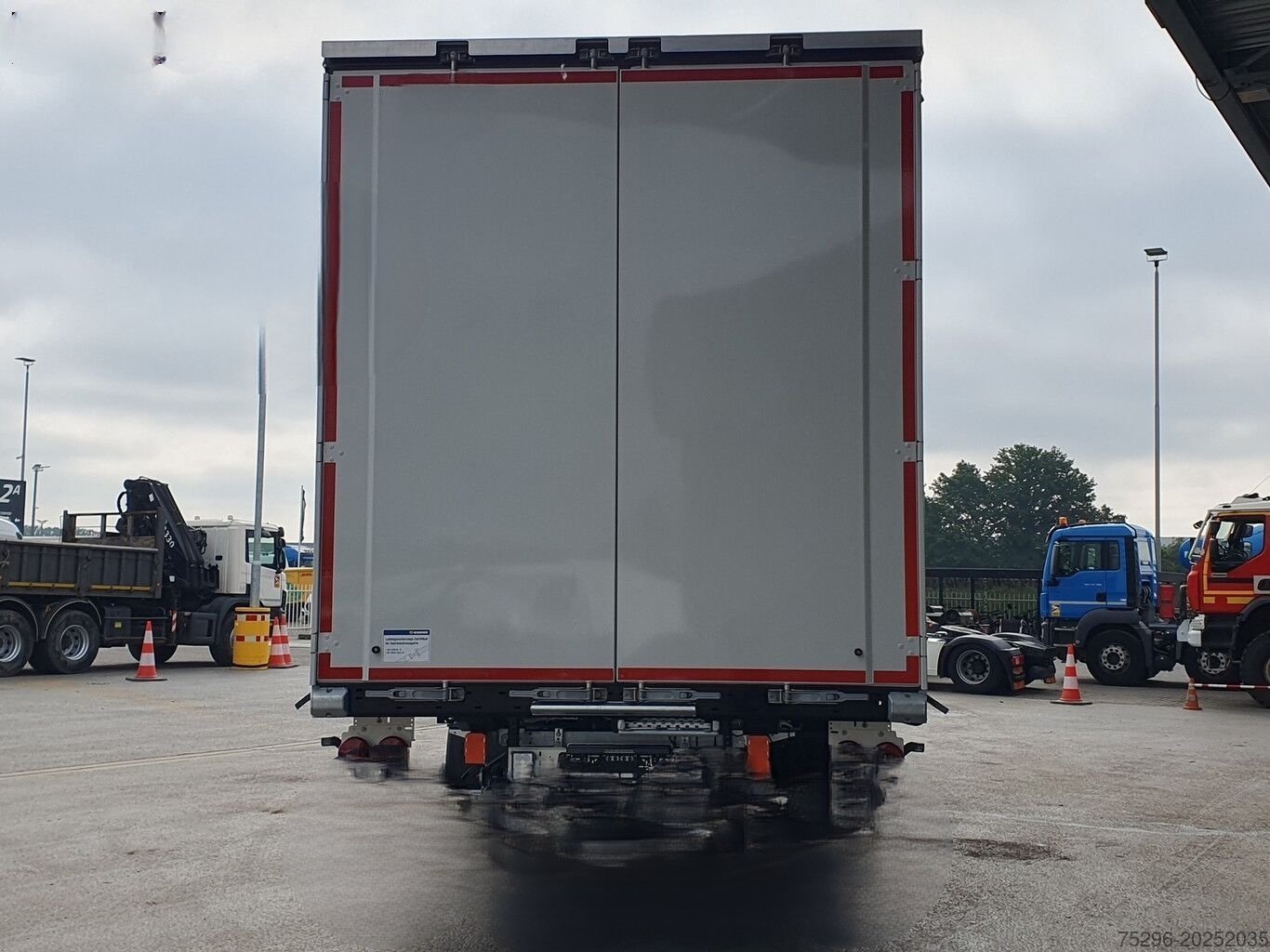 Semi-remorque Bâches coulissantes Hayon City Lift + essieu – Image 13