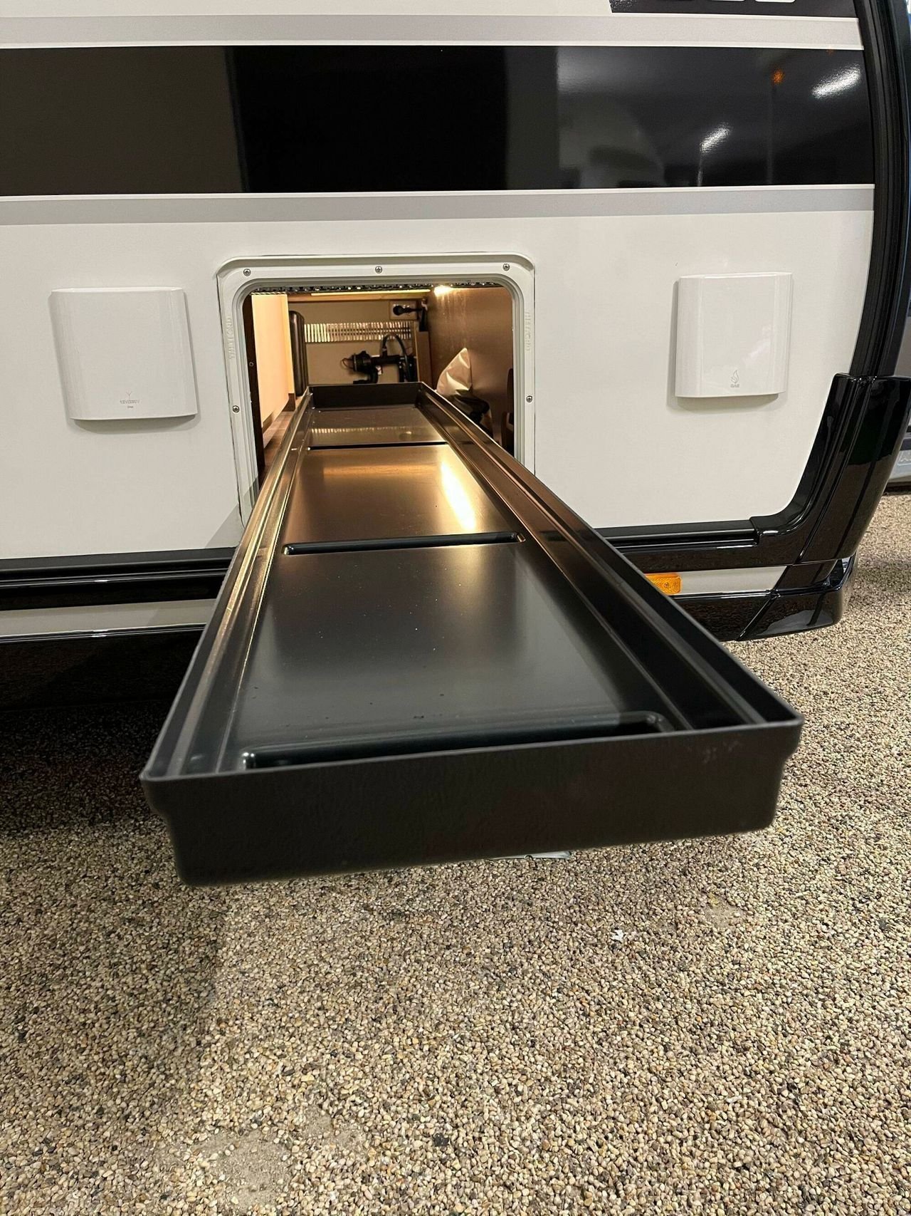 Caravane Polar 680 BSA BLACKLINE – Image 10