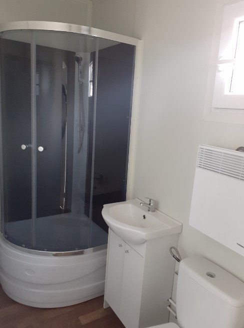Conteneur Maison modulaire clé en main de 35 m2 toute l’année – Image 7