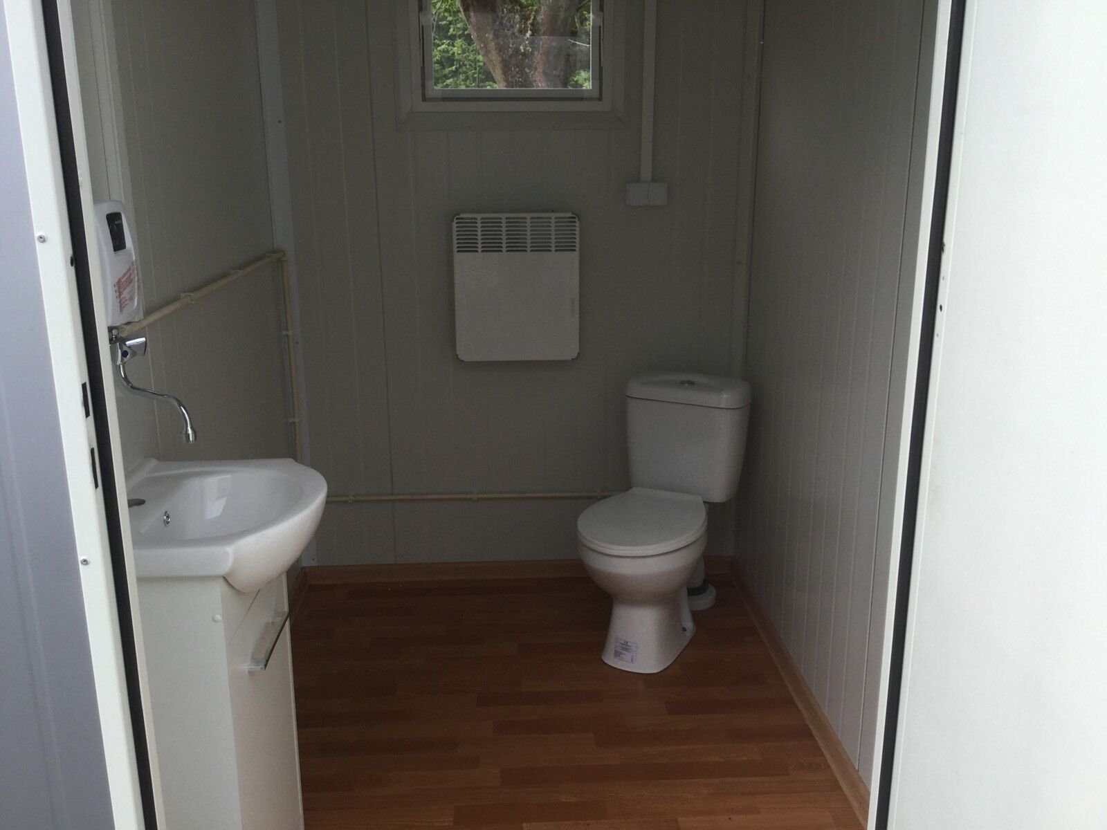 Conteneur sanitaire de toilette double cabine – Image 10