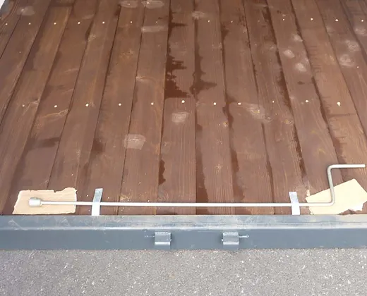Conteneur 15 pied avec installation électrique,grilles d’aération et verrou clef – Image 9