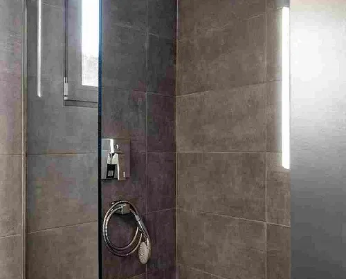 Studio conteneur 40' aménagé habitable – Image 15