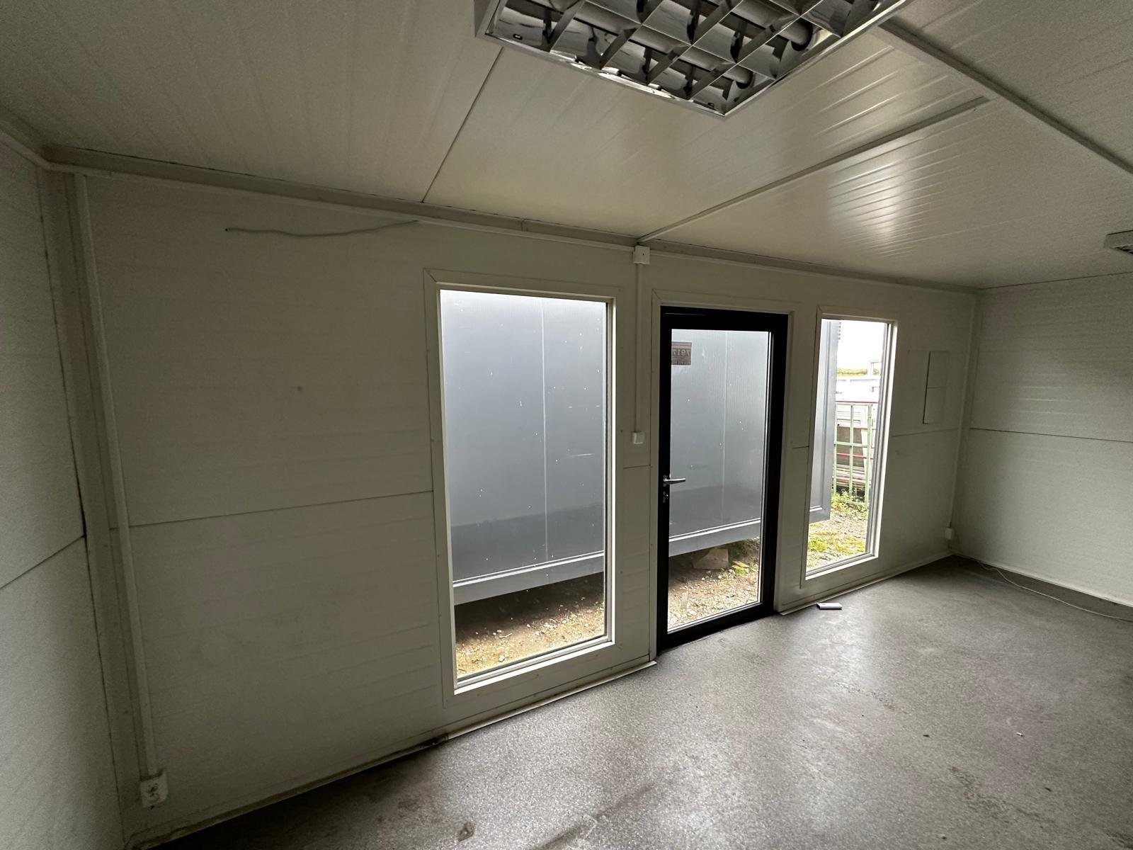 CONTENEUR COMMERCIAL 3×6 ESPACE OUVERT AVEC CLIMATISATION – Image 2