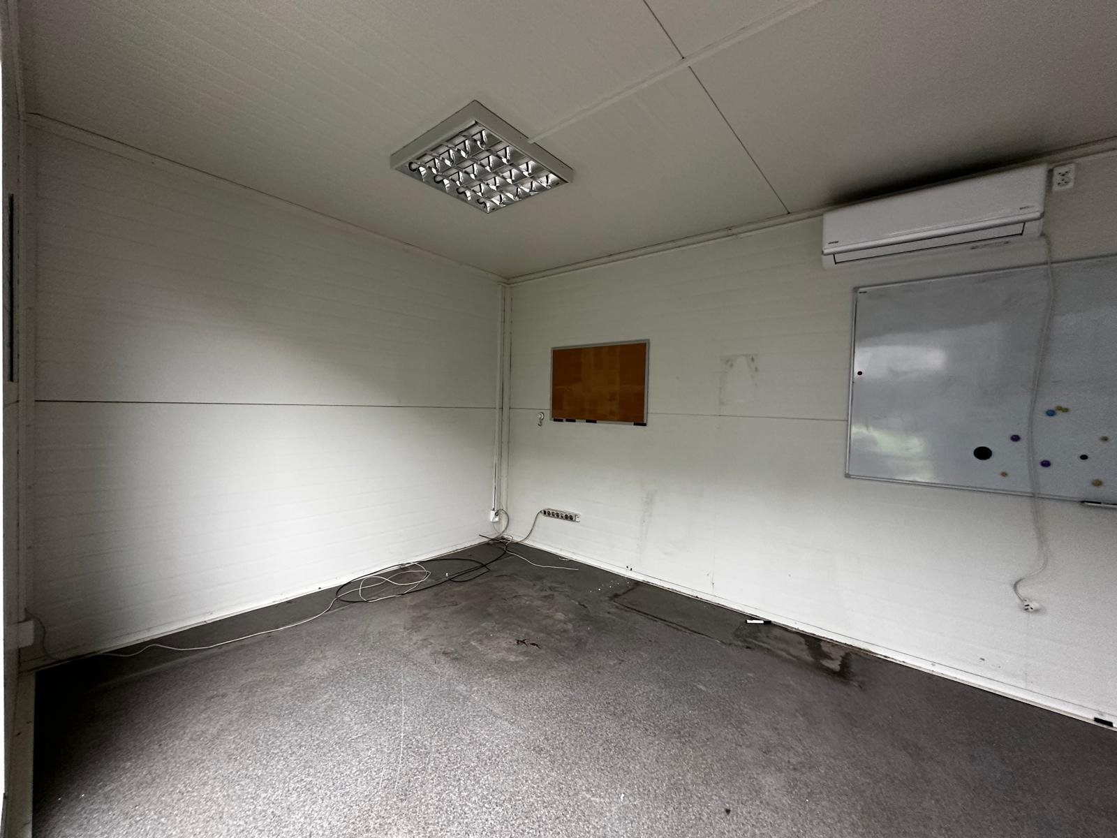 CONTENEUR COMMERCIAL 3×6 ESPACE OUVERT AVEC CLIMATISATION – Image 8