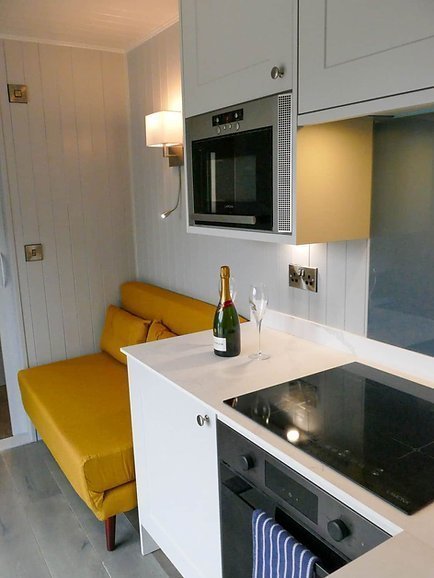Conteneur maison pour espace de vie extérieur moderne et élégant – Image 11