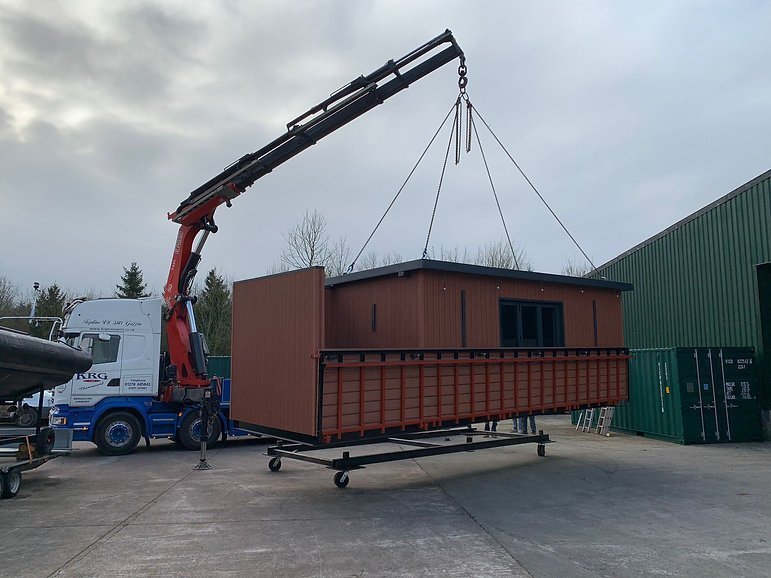 Conteneur maison pour espace de vie extérieur moderne et élégant – Image 15