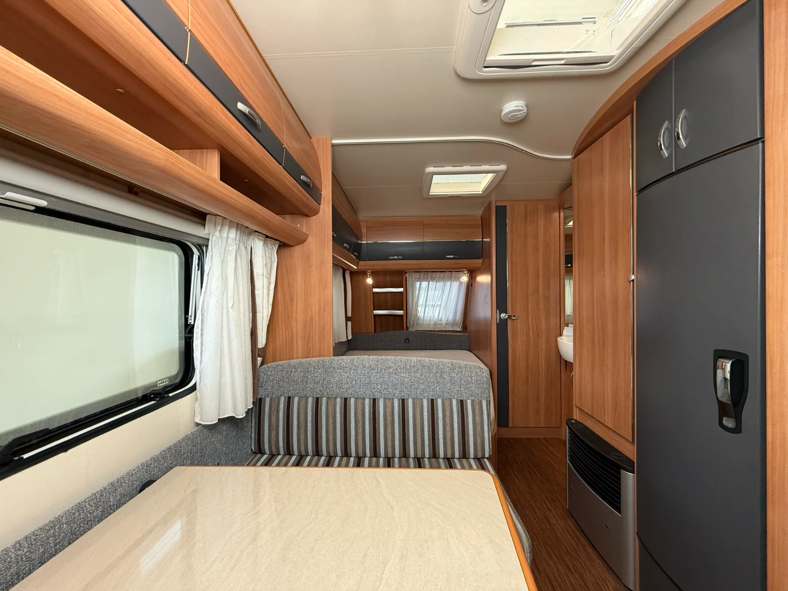 Caravane Hobby 400 SFE De Luxe – Image 9